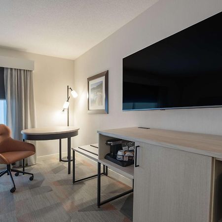 Hampton Inn & Suites By Hilton Монктън Екстериор снимка
