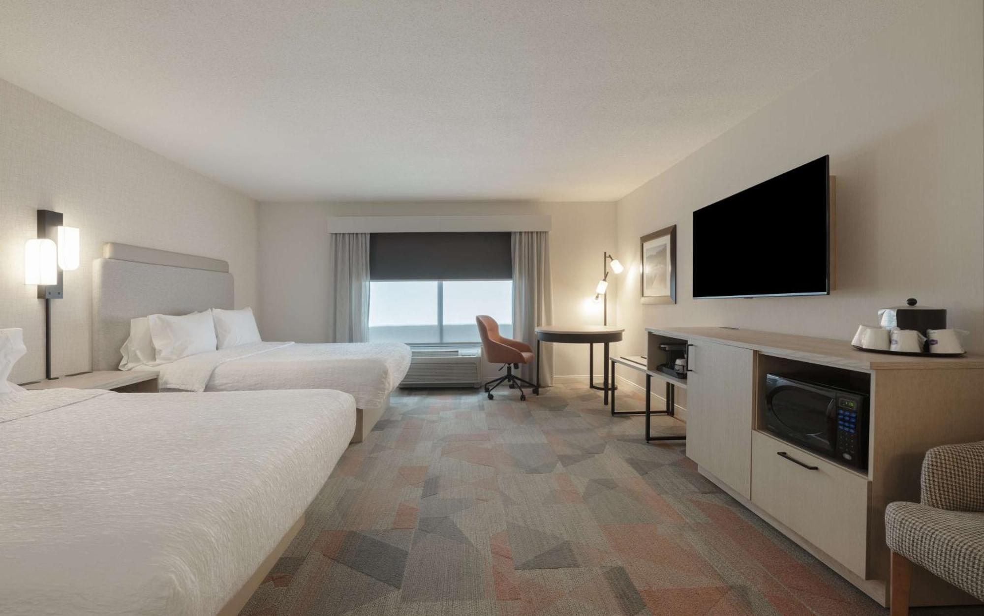Hampton Inn & Suites By Hilton Монктън Екстериор снимка