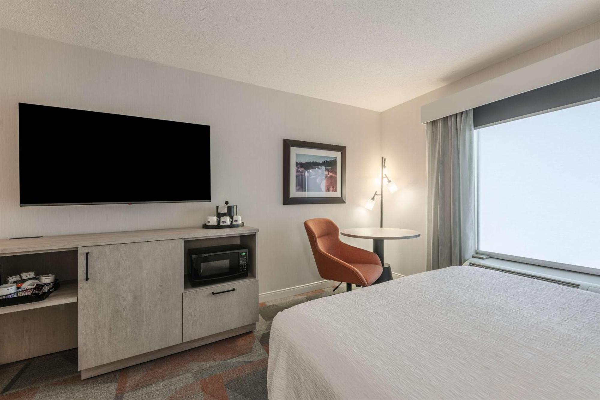 Hampton Inn & Suites By Hilton Монктън Екстериор снимка