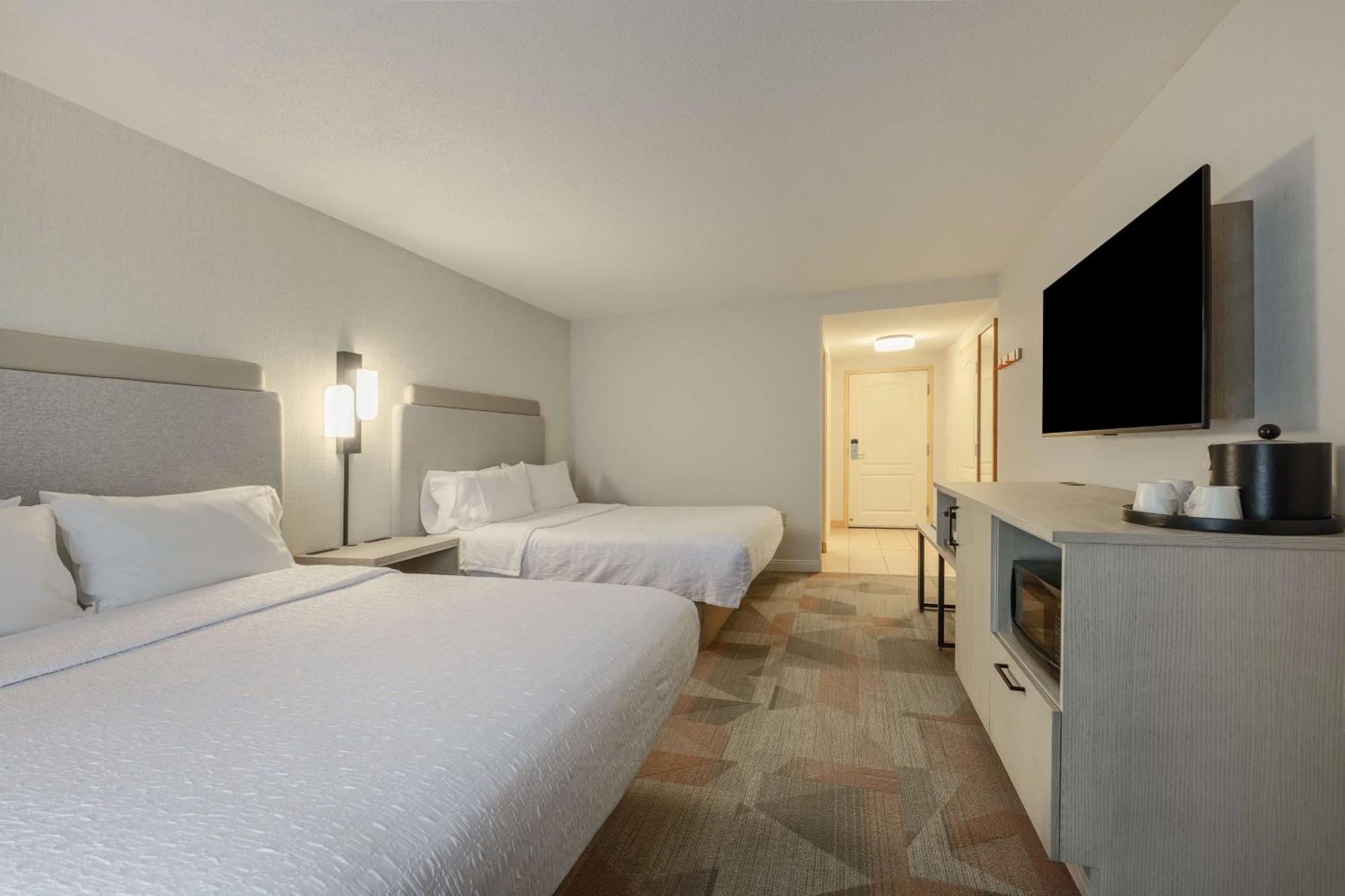 Hampton Inn & Suites By Hilton Монктън Екстериор снимка