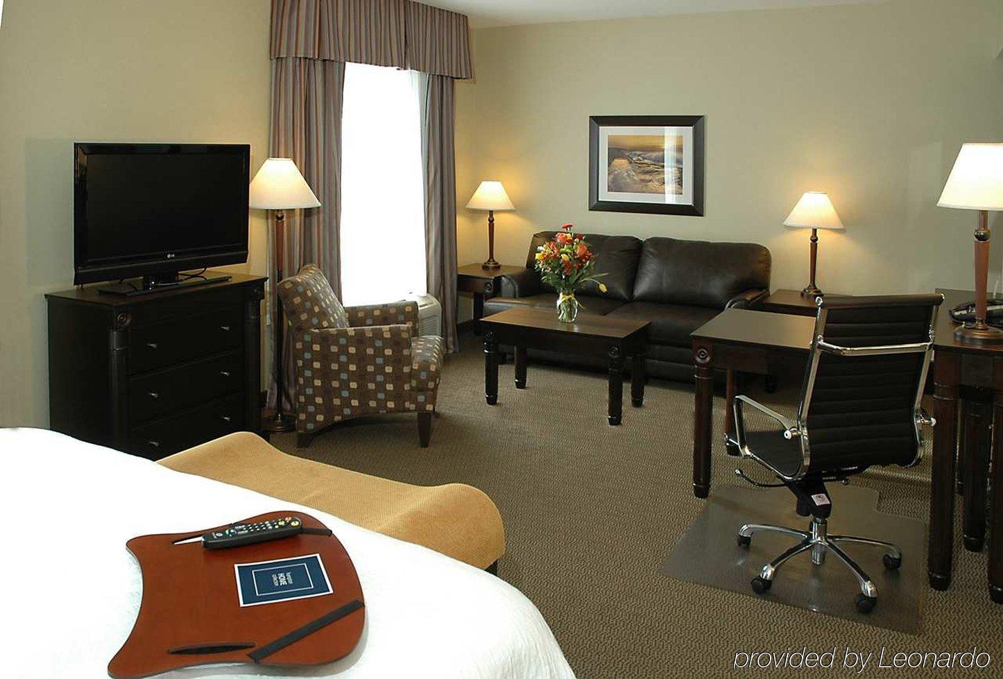 Hampton Inn & Suites By Hilton Монктън Стая снимка